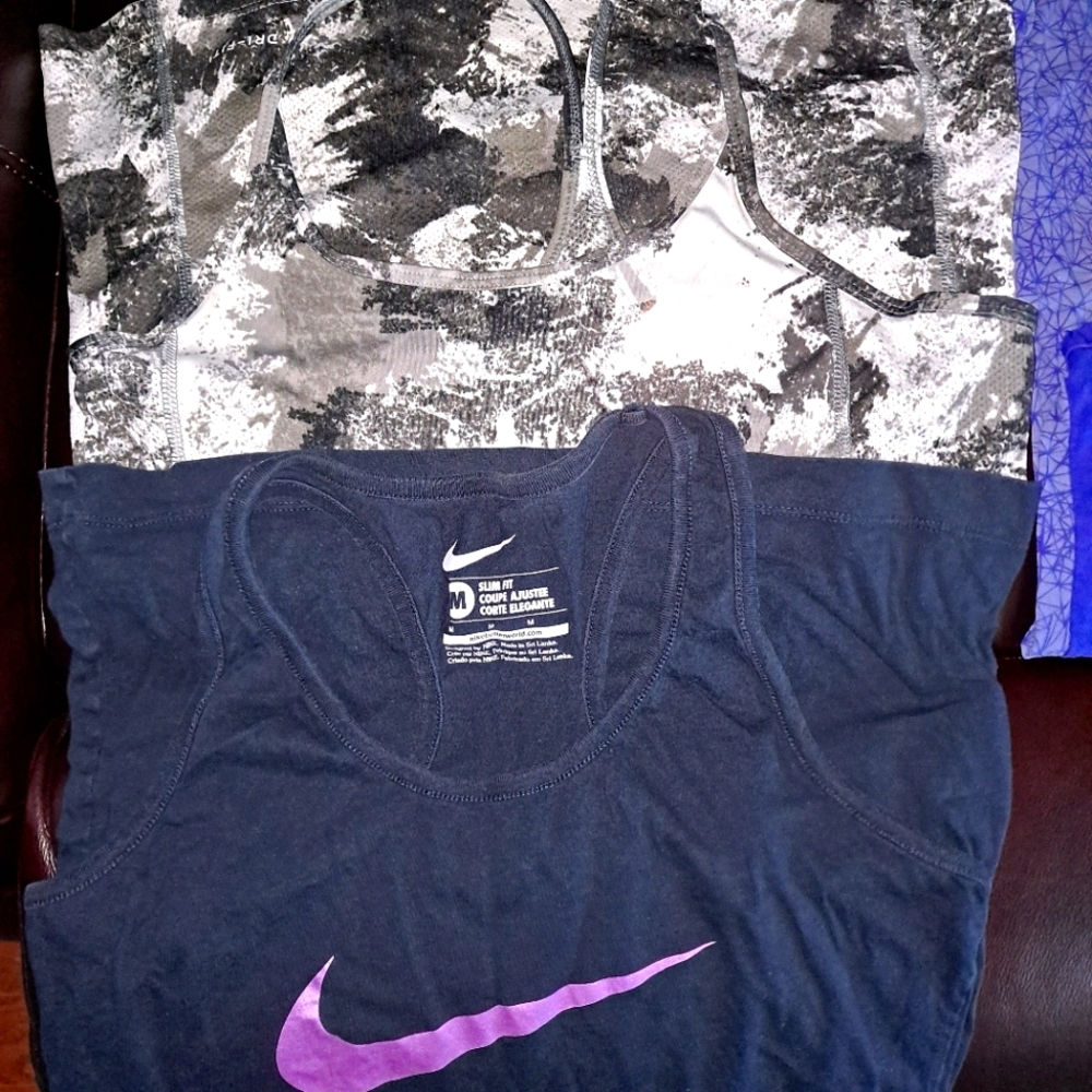 5 pack- Activewear tops- variety